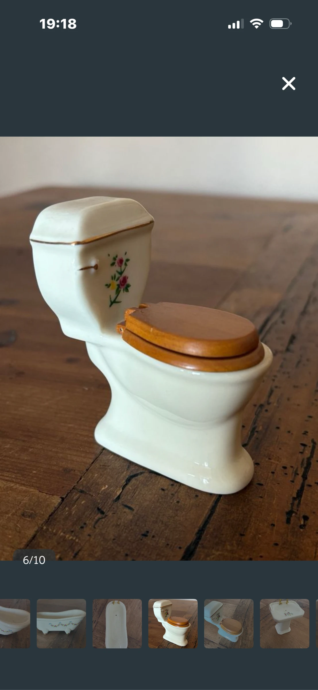 Porcelain bathroom: sink, bathtub, toilet and mirror – photo 6
